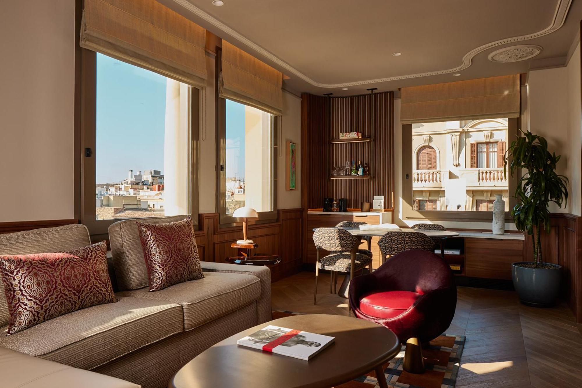 Grand Hotel Central, Small Luxury Hotels Barcelona Kültér fotó A suite at the hotel